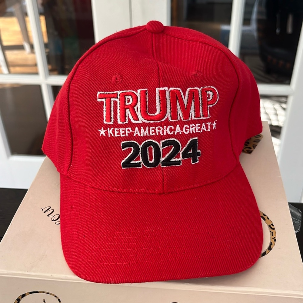 Trump red hat